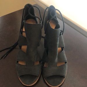 Lucky Brand Lanita Heel in Black Leather
